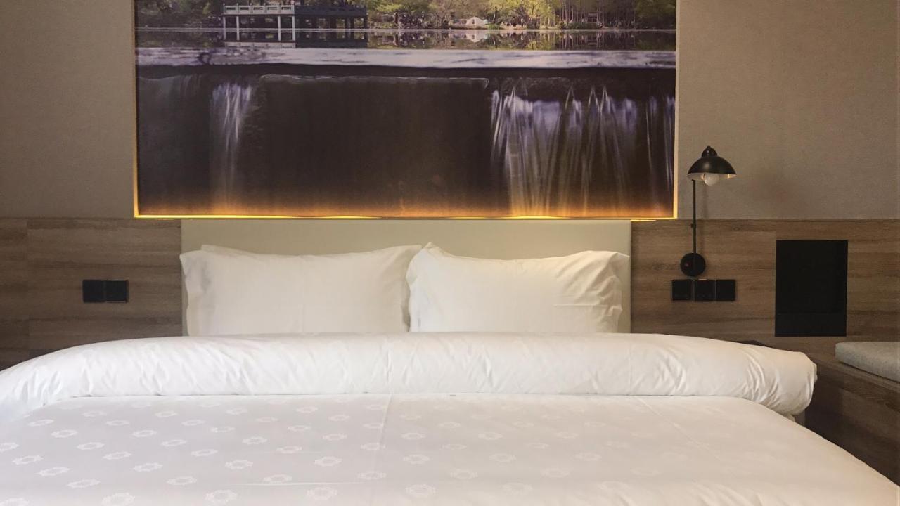 Jinjiang Metropolo Hotel Nanjing Jiangjun Dadao Hehai University Branch Esterno foto